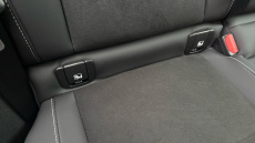 Volvo XC40 2.0 B4P Plus Dark 5dr Auto Petrol Estate